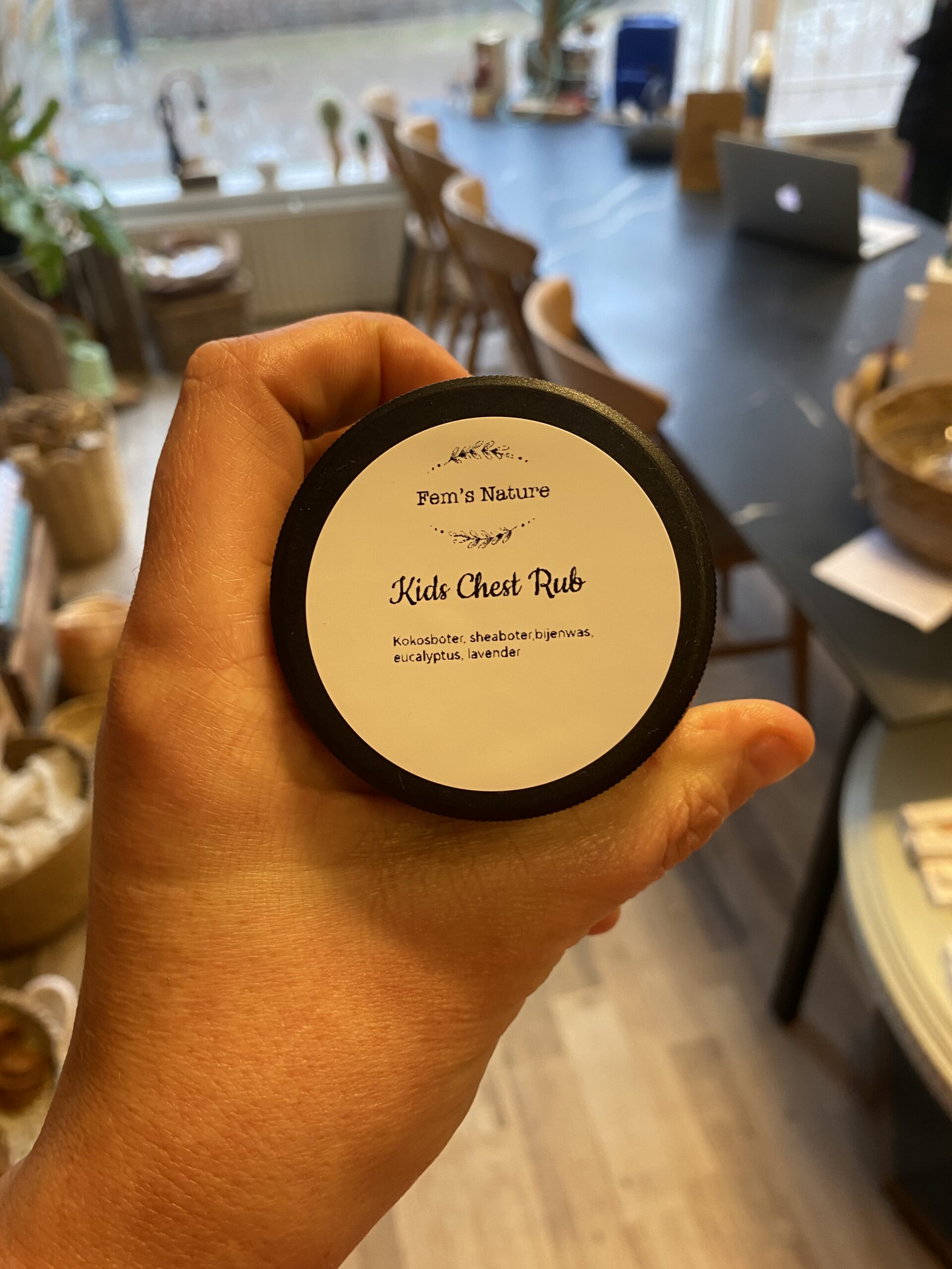 Kinder Chest rub groot