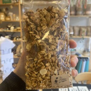 Suikervrije handgemaakte granola met noten