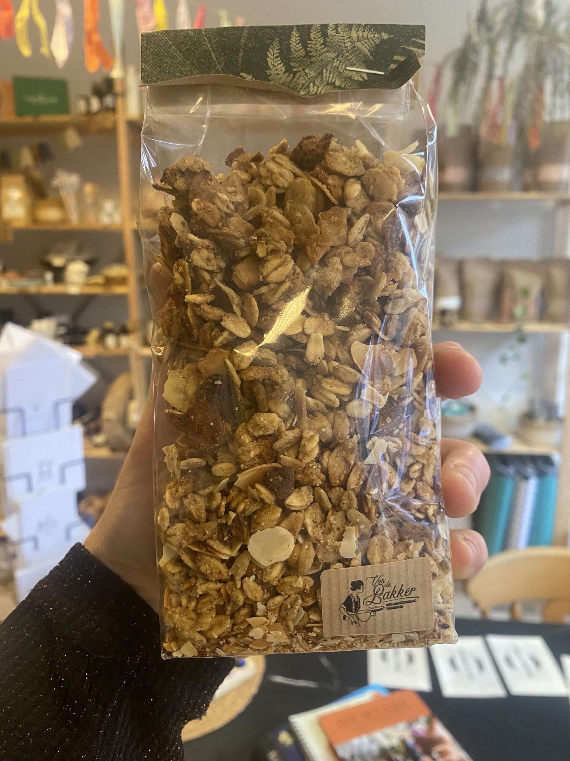 Suikervrije handgemaakte granola met noten